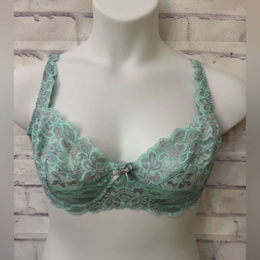 Frederick’s Of Hollywood Bra 38DD Push Up Without Padding Unlined Green Lace - Picture 1 of 8